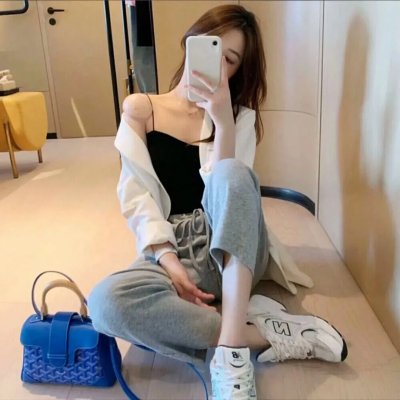毕打自己人粤语